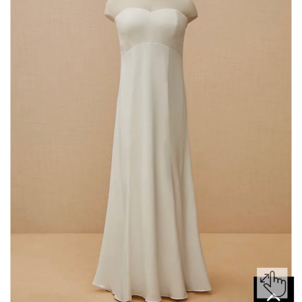 24 IVORY SATIN STRAPLESS SWEETHEART FIT & FLARE WEDDING DRESS